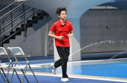 莱万多夫斯基重返赛场，险胜首场状态出色，SKT观众沸腾！