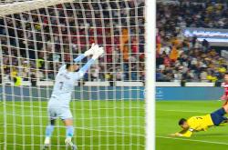 关于C罗连续五场比赛得分超过高光表现，C9挑战极限！的信息