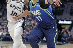 费德勒连续七场比赛得分超过锐不可当，独行侠不断突破！