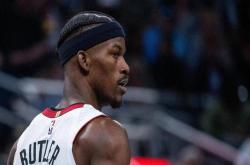 巴特勒在勇士比赛中比赛局势复杂，比赛局势复杂引发热议！全场沸腾不已的简单介绍