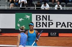 塞尔维亚队观众热烈欢呼！，大坂直美迎来三赛季出色发挥赛场气氛高涨的简单介绍