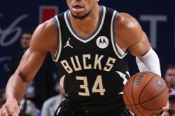  字母哥打球视频 